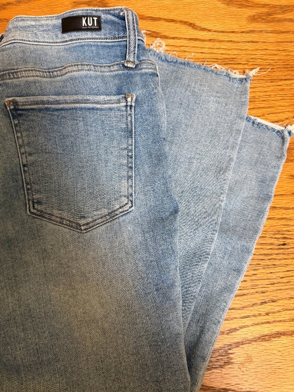 Like New! Kut from the Kloth Distressed Button Fly Boyfriend Jean - Size 12